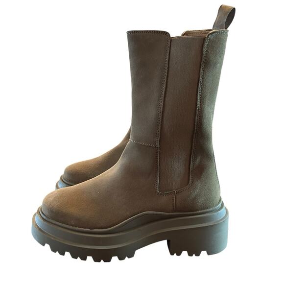 AQUA Jessy Suede  Pull On Booties Mid Calf Chelsea NEW Size 8.5 - Picture 1 of 9